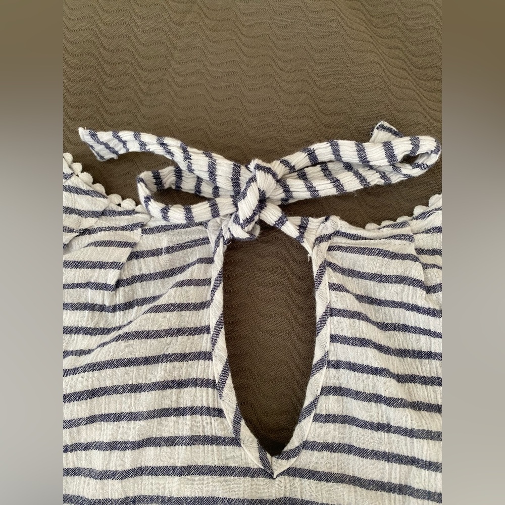 LC Lauren Conrad sleeveless blouse top back tie fringe neckline keyhole tie XS - Picture 4 of 8